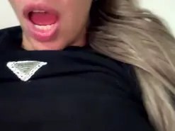 Amateur Nude Webcam of VALENTINA77