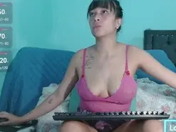 Amateur Live Porn of Carolina_wish