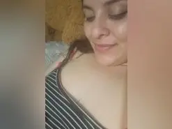 Amateur Live Sex Cam of Avril_xo