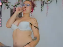 Amateur Live Sex Cam of MarieeTaylor