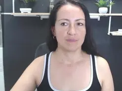 Amateur Live Sex Cam of Lauryn_Jones