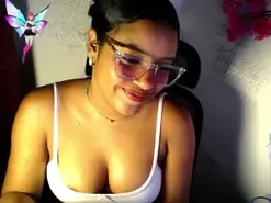 Amateur Live Sex of chleo_rosse