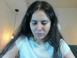 Amateur Nude Webcam of EmilyBuu