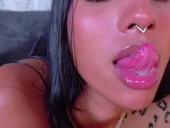 Amateur Live Sex Cam of taty_miller