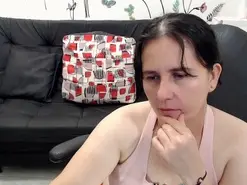 Amateur Free Live Porn of selene_mom