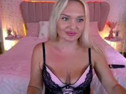 Amateur Adult Webcam of MissyMartinezz