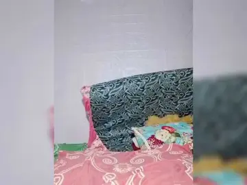Bongacams Nude Webcam of Alison-pussy