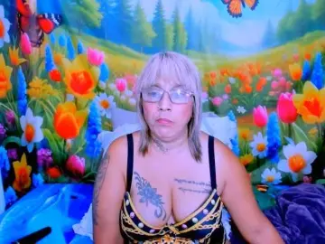 Bongacams Sex Cam of indianroxy