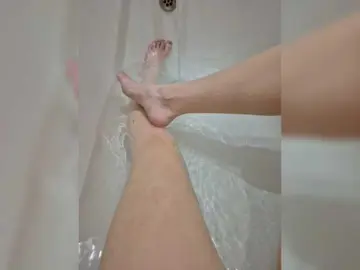 Bongacams Nude Webcam of Kira-Feet