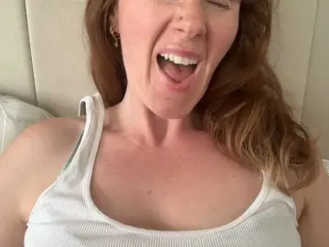 Bongacams Free Live Porn of REDHEADROSIE