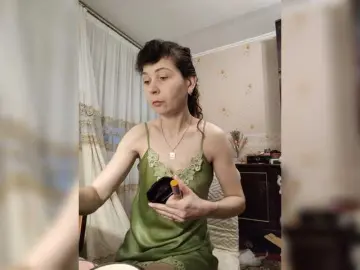 Bongacams Free Porn Cam of caroliiine