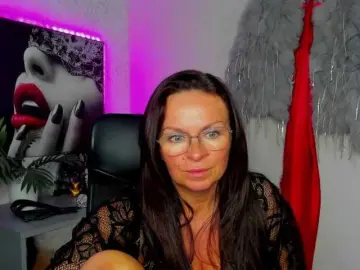 Bongacams Nude Webcam of HelenSHOW1