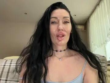 Bongacams Free Porn Cam of KorolevaQween000