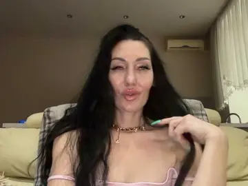 Bongacams Sex Chat of KorolevaQween000