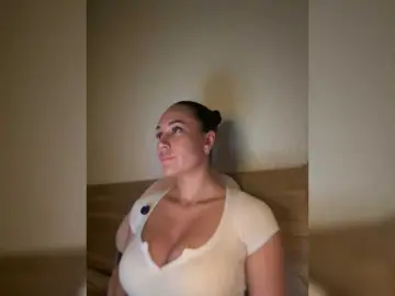 Bongacams Private Sex Chat of QWEENII