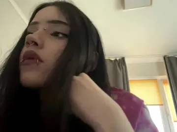 Bongacams Free Porn Cam of KarriVenture