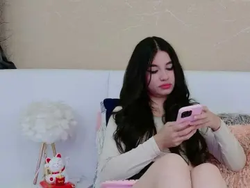 Bongacams Nude Webcam of miadunoff