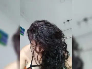Bongacams Sex Cam of LINALUNERA1
