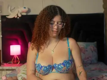 Bongacams Nude Webcam of HoneyHips