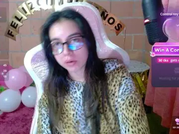 Bongacams Sex Cam of Maggie-Fox