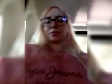 Bongacams Watch Live Sex Cams of LittleSammy