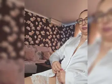 Bongacams Sex Chat of Pink-Lips
