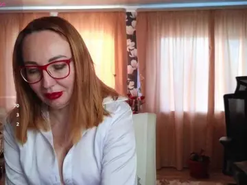 Bongacams Live Sex Cam of Pink-Lips