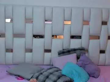 Bongacams Watch Live Sex Cams of NauthyNahomi