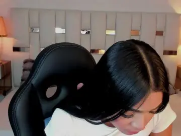 Bongacams Free Live Porn of NauthyNahomi