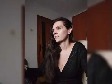 Bongacams Nude Webcam of SexQueen11