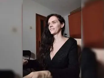 Bongacams Nude Webcam of SexQueen11