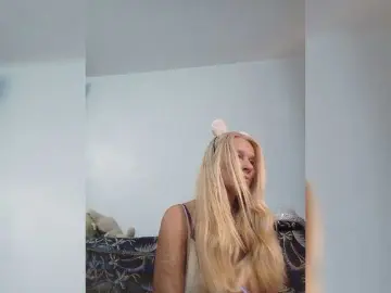 Bongacams Watch Live Sex Cams of victoria71