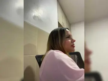 Bongacams Sex Cam of MeganRosse1