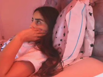Bongacams Watch Live Sex Cams of SallyeLeins