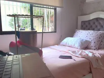 Bongacams Live Sex Cam of SallyeLeins