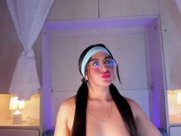 Bongacams Best Webcam of BellaBroocks