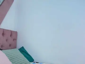 Bongacams Watch Live Sex Cams of MiiaParis