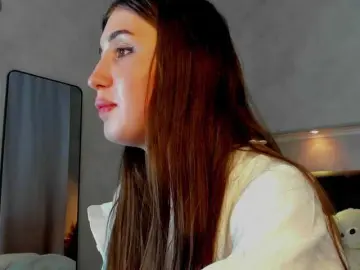 Bongacams Live Sex Cam of Emily-Lews