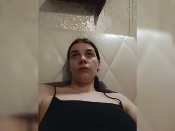 Bongacams Watch Live Sex Cams of ShellBixAngeLL