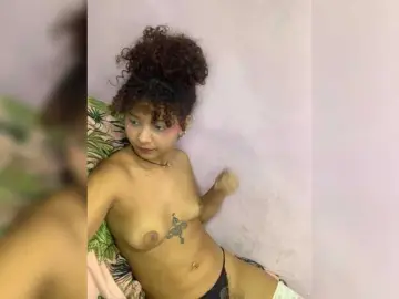 Bongacams Sex Chat of milanxbunny333