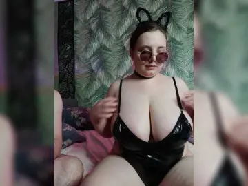 Bongacams Free Porn Cam of Red-rooms
