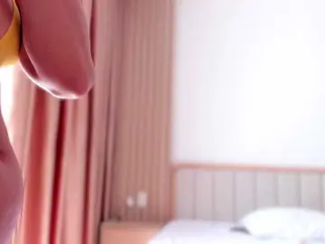 Bongacams Nude Webcam of Curly-Sue