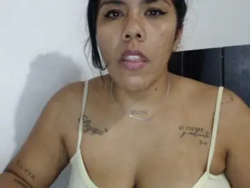 Bongacams Sex Cam of Pocahontas17