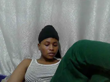 Bongacams Free Porn Cam of Caroldoly