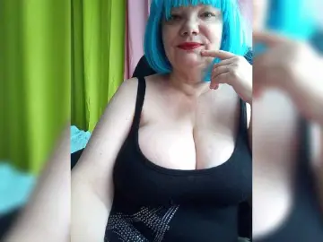 Bongacams Watch Live Sex Cams of HairyStepMom