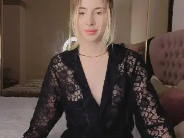 Bongacams Watch Live Sex Cams of Bella-crazyy
