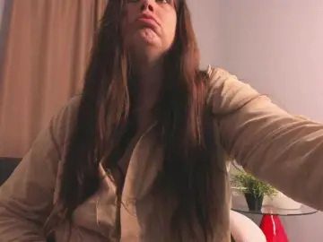 Bongacams Free Porn Cam of Battymoll