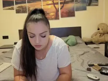 Bongacams Nude Webcam of adellineee