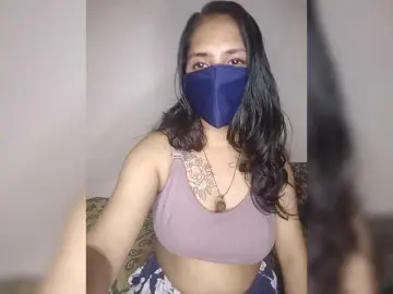 Bongacams Sex Cam of TastyMini