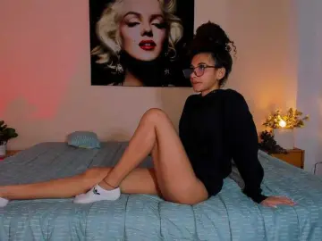 Bongacams Adult Webcam of Lovee-Submiissive1